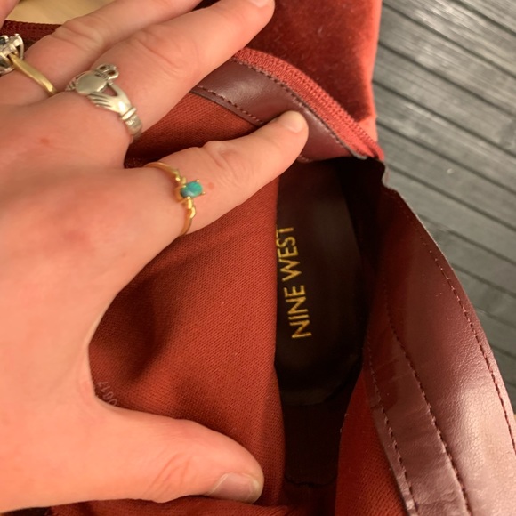 Red Velvet booties - Picture 8 of 8